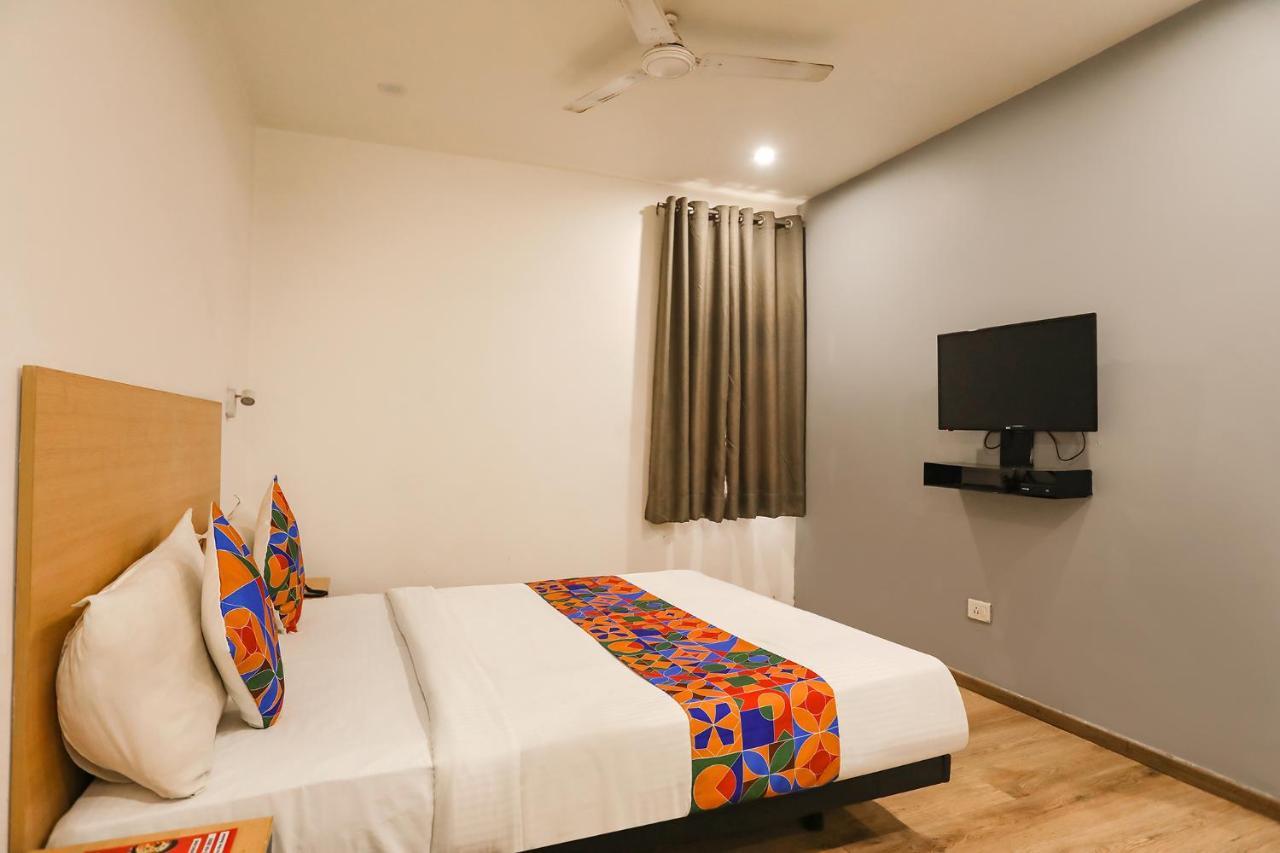 Fabhotel Golden World Ghaziabad Exterior foto